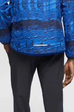 ESPRIT Wasserabweisende Kapuzenjacke -Esprit Geschäft 013EI2G301 412 18