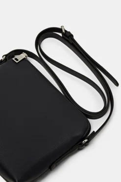 ESPRIT Kleine Schultertasche In Lederoptik 11 ESPRIT Kleine Schultertasche In Lederoptik -Esprit Geschäft 023EA1O310 400 34