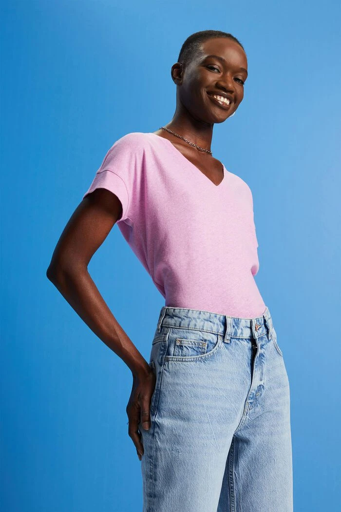 ESPRIT Mit Leinen: T-Shirt Mit V-Ausschnitt 5 ESPRIT Mit Leinen: T-Shirt Mit V-Ausschnitt – Bild 5