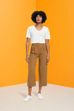 ESPRIT T-Shirt Mit V-Ausschnitt Aus Leinen-Mix -Esprit Geschäft 033EO1K303 110 15