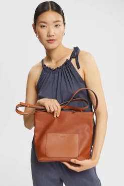 ESPRIT Schultertasche In Lederoptik 11 ESPRIT Schultertasche In Lederoptik -Esprit Geschäft 992EA1O301 220 37