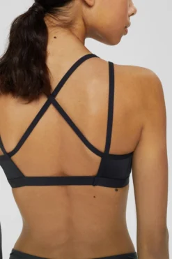 ESPRIT Recycelt: Wattiertes Bustier-Top -Esprit Geschäft 992EF1A301 001 17